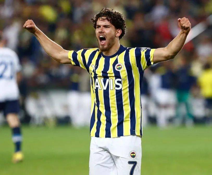 爱游戏体育- 石宇奇与安东森交手记录 